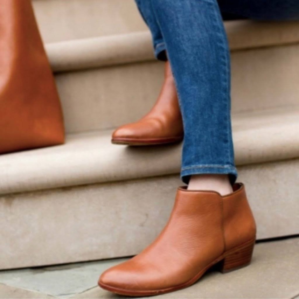 SAM EDELMAN Petty cognac leather ankle bootie SIZE 9.5 9 1/2, tan brown Classic